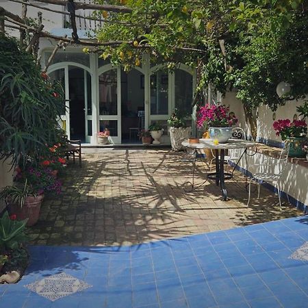Piccolo Tirreno Hotel Residence Procida Exterior foto