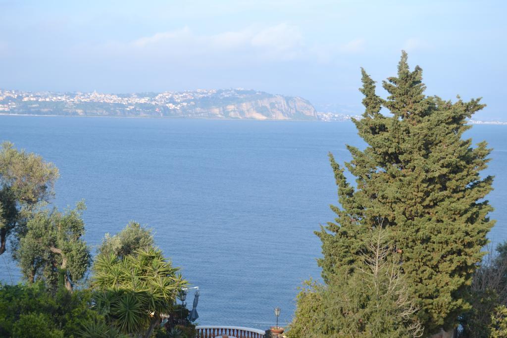 Piccolo Tirreno Hotel Residence Procida Exterior foto